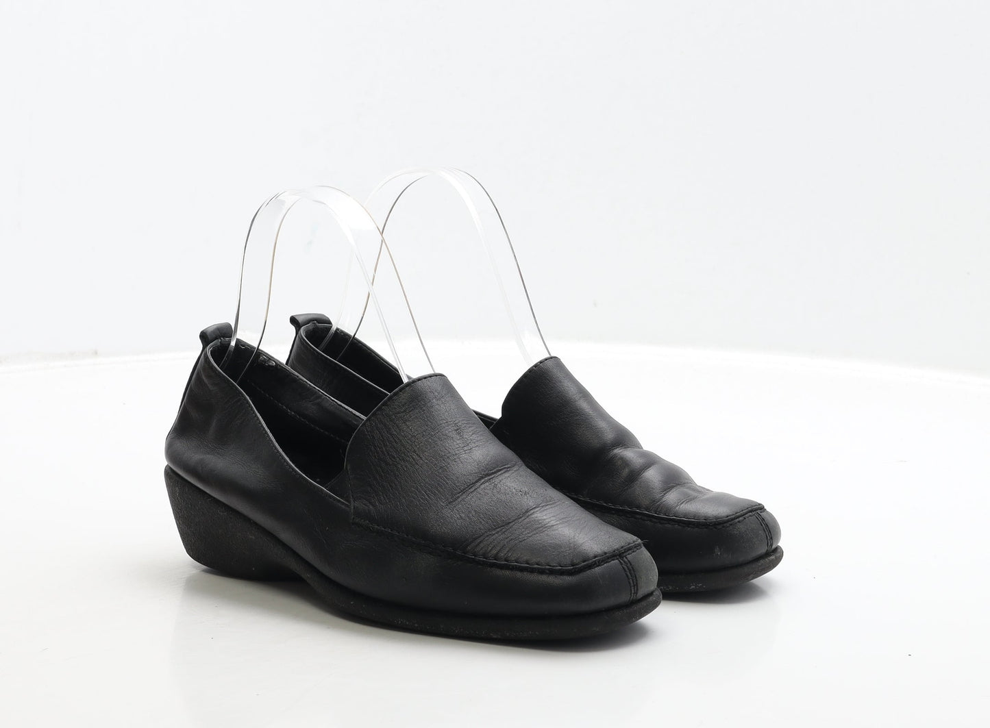 Preworn Womens Black Leather Court Heel UK 3 36