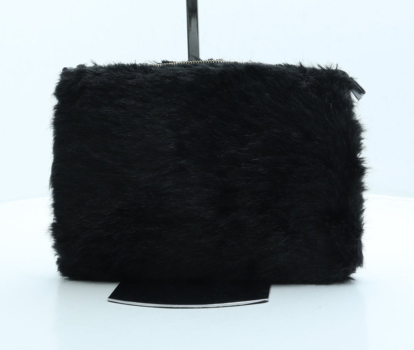 Preworn Womens Black Faux Fur Clutch Size Small Zip