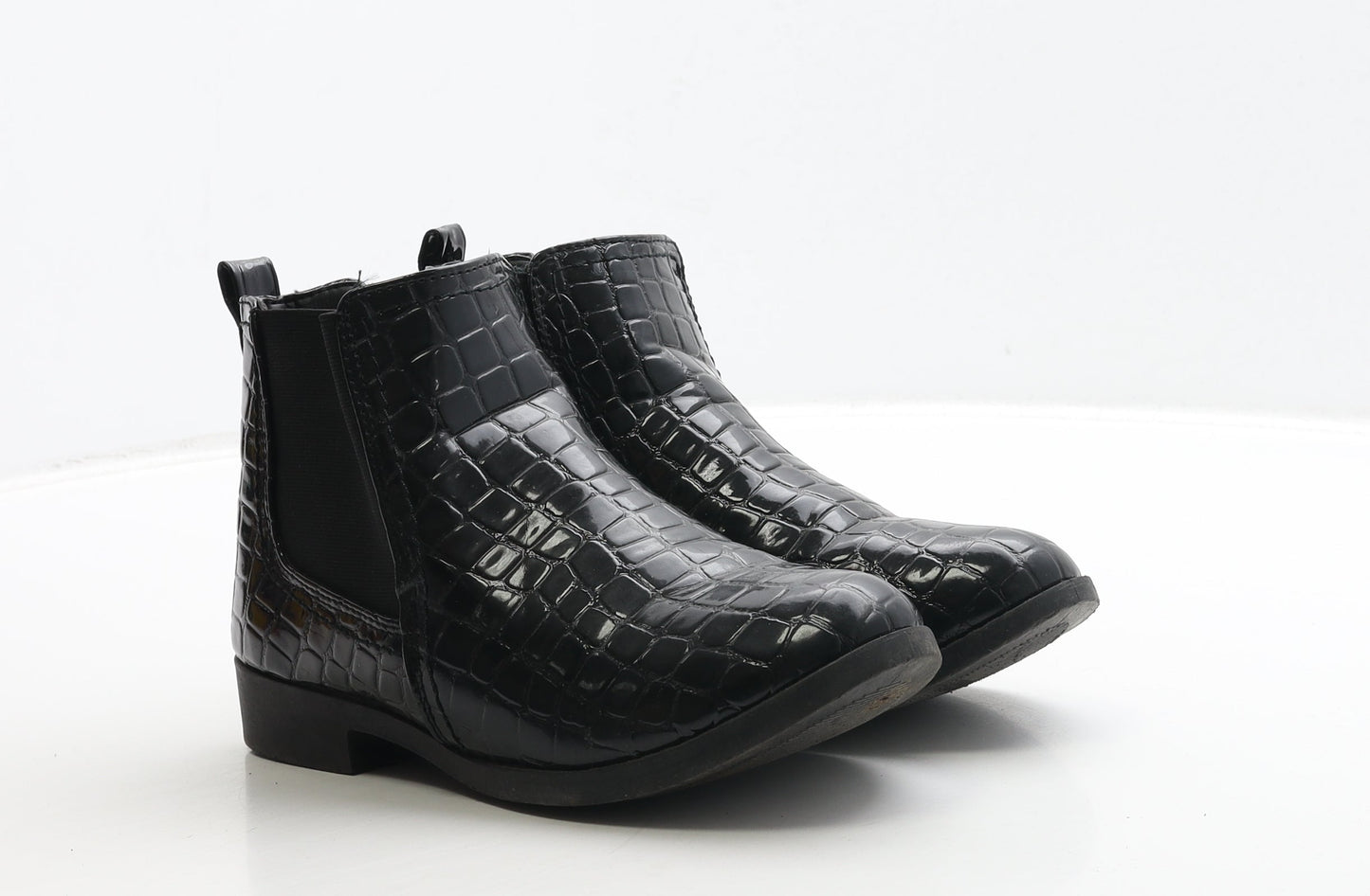 Preworn Girls Black Geometric Patent Leather Chelsea Boot UK 3