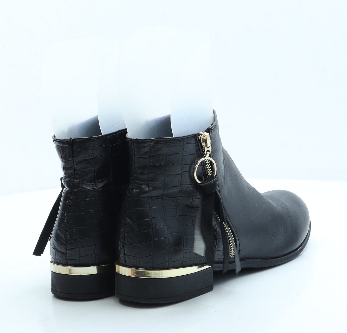 Preworn Womens Black Leather Chelsea Boot UK 8 41