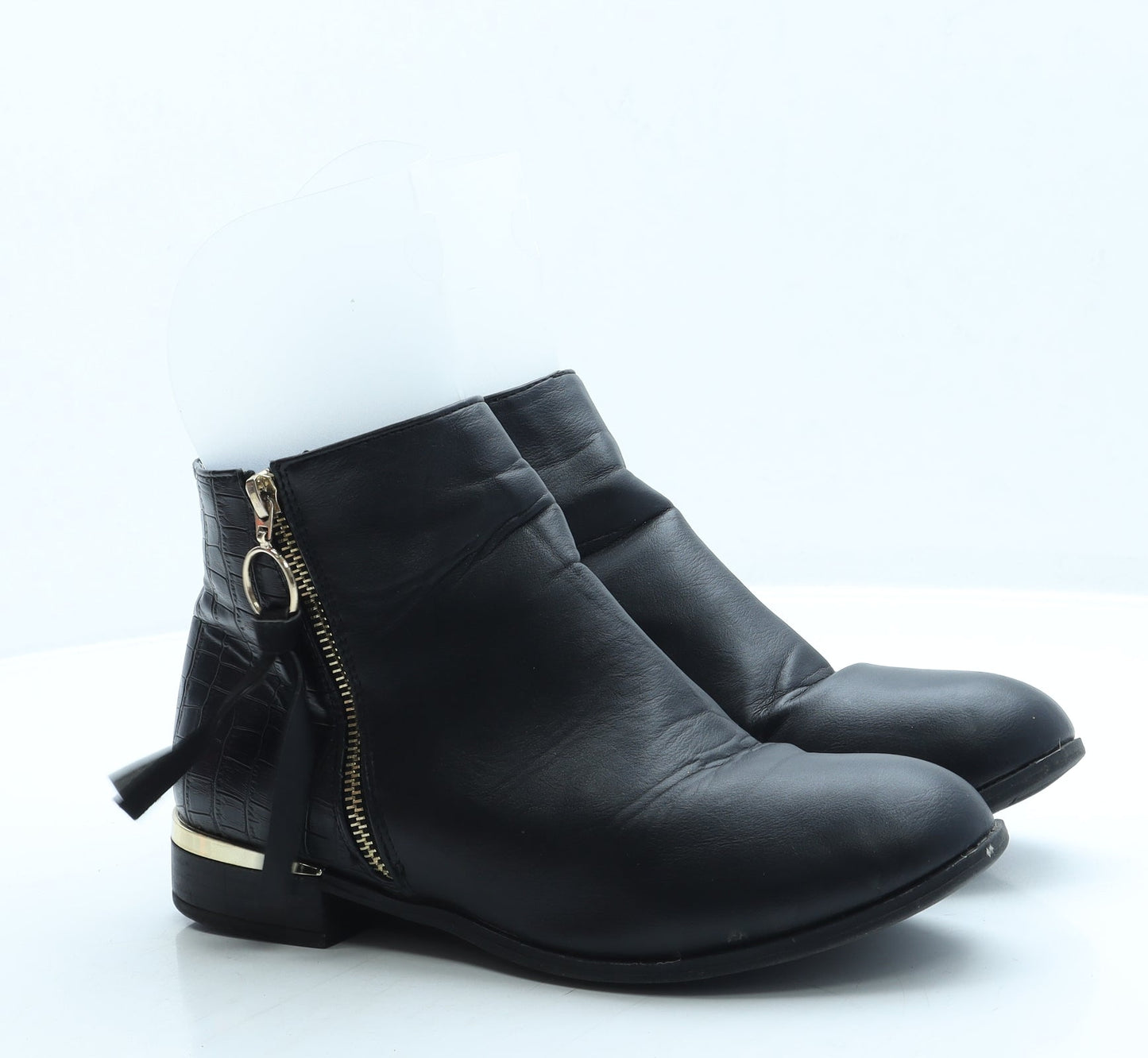 Preworn Womens Black Leather Chelsea Boot UK 8 41