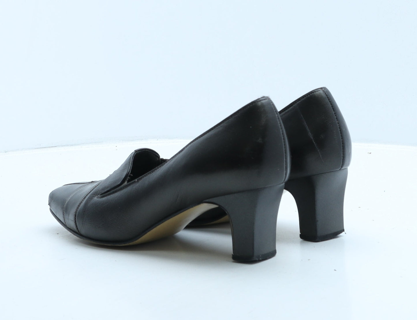 Preworn Womens Brown Leather Court Heel UK 4
