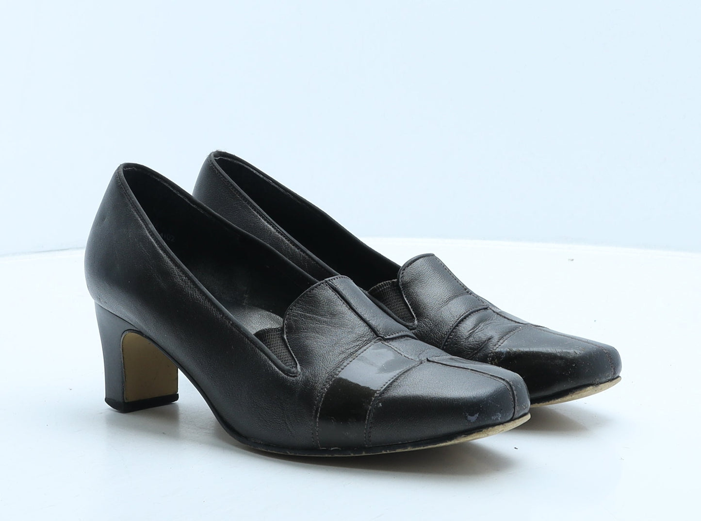Preworn Womens Brown Leather Court Heel UK 4