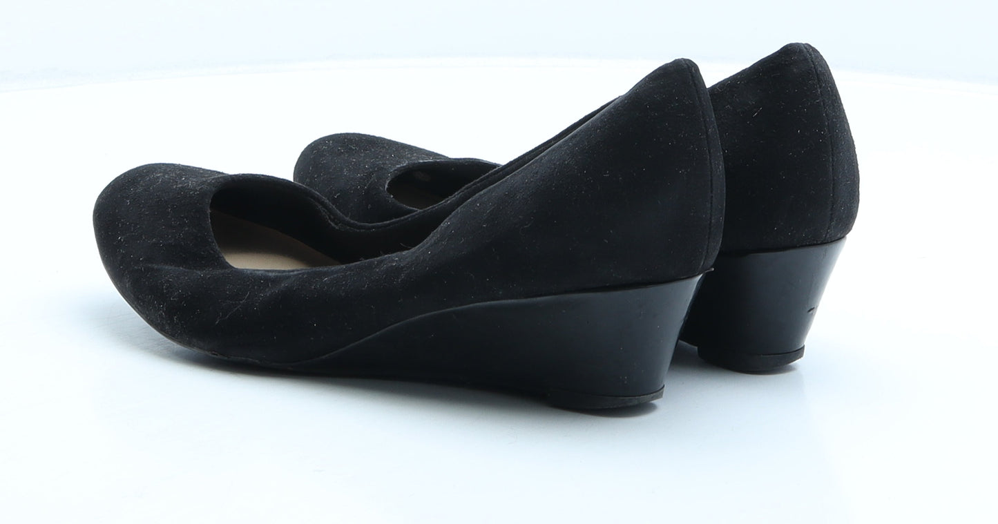 Preworn Womens Black Suede Court Heel UK 4 37