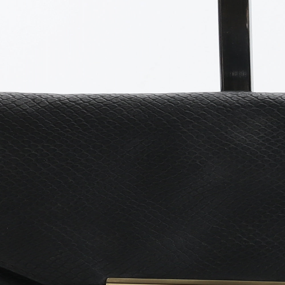 Preworn Womens Black Polyurethane Clutch Size Small - Croc Texture