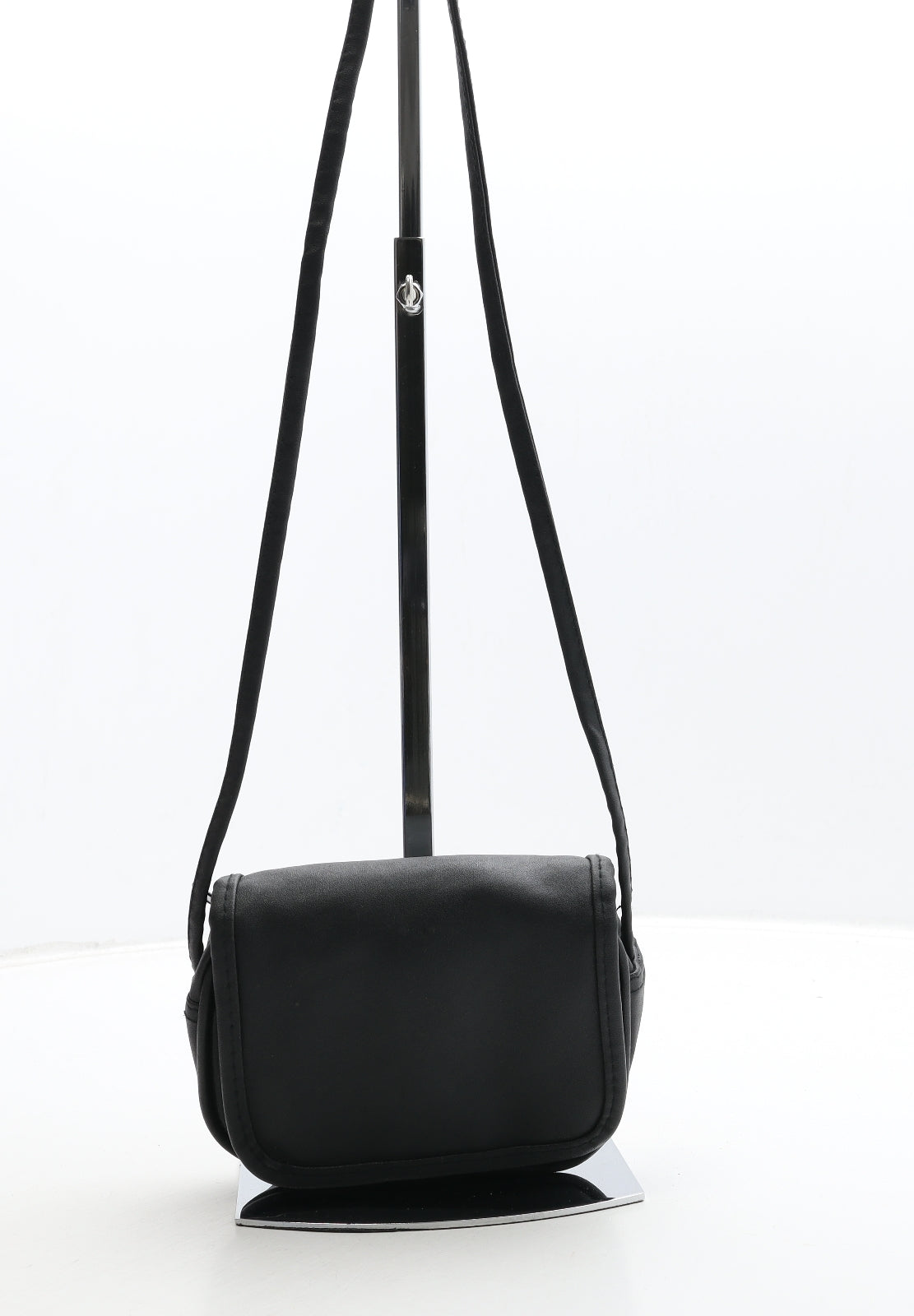 Preworn Womens Black Polyurethane Crossbody Size Small