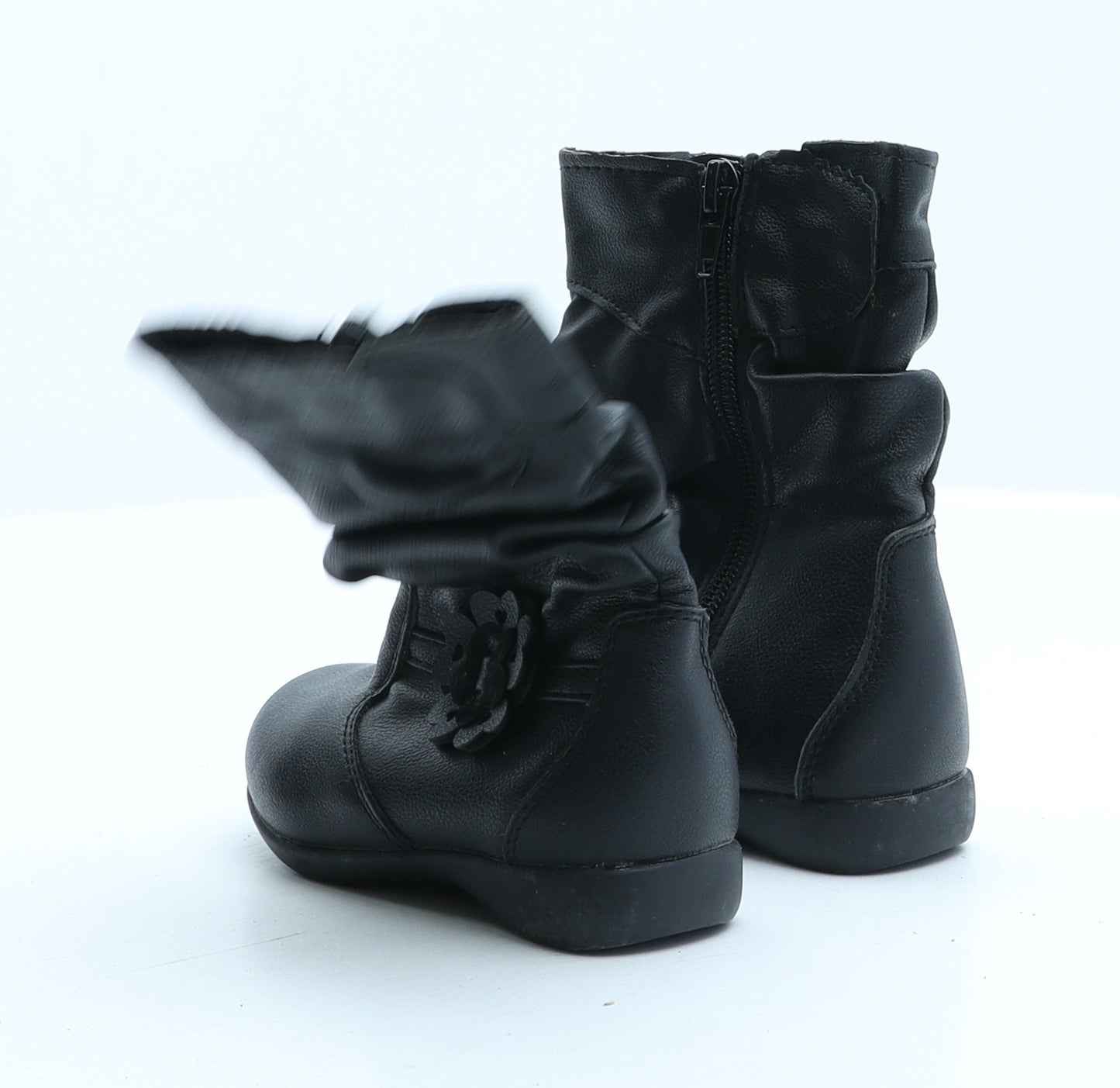 Preworn Girls Black Synthetic Bootie Boot UK 5 - Flower Detail