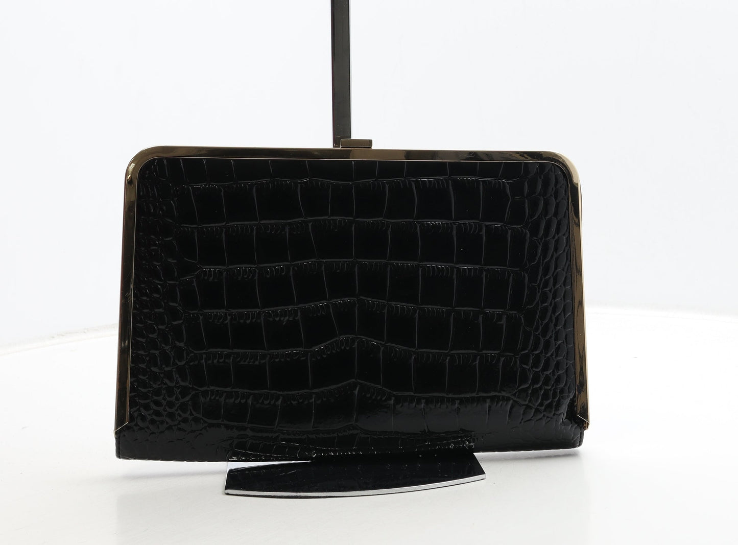 Preworn Womens Black Aluminium Clutch Size Medium - Croc Texture
