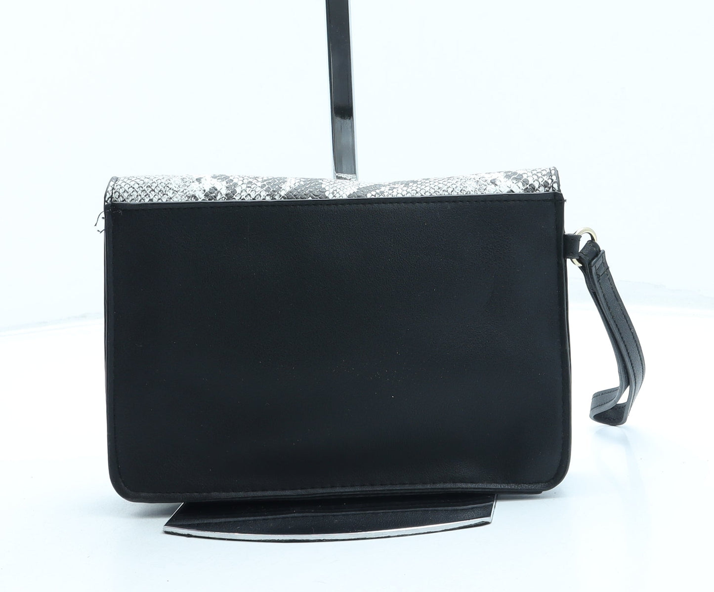 Atmosphere Womens Black Animal Print Leather Clutch Size Small