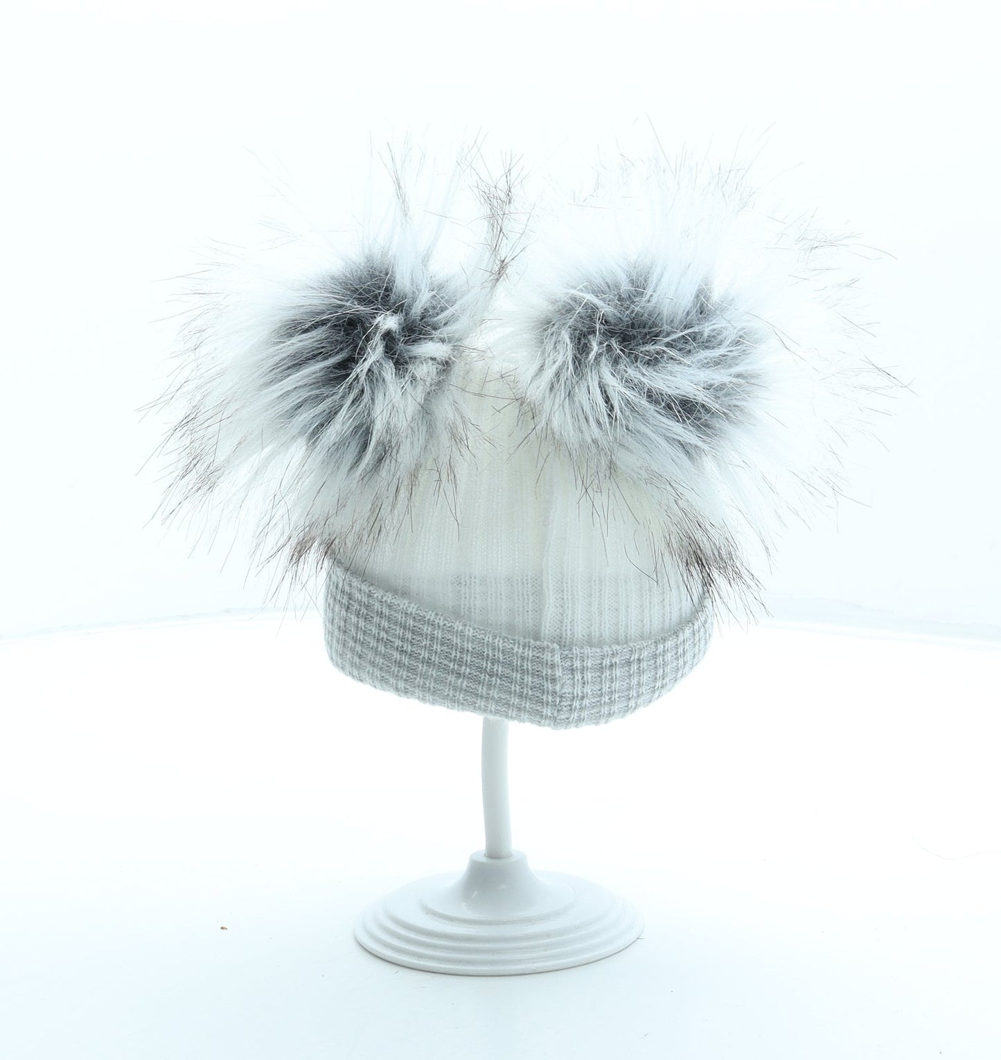 Preworn Girls White Acrylic Bobble Hat Size S - Faux Fur