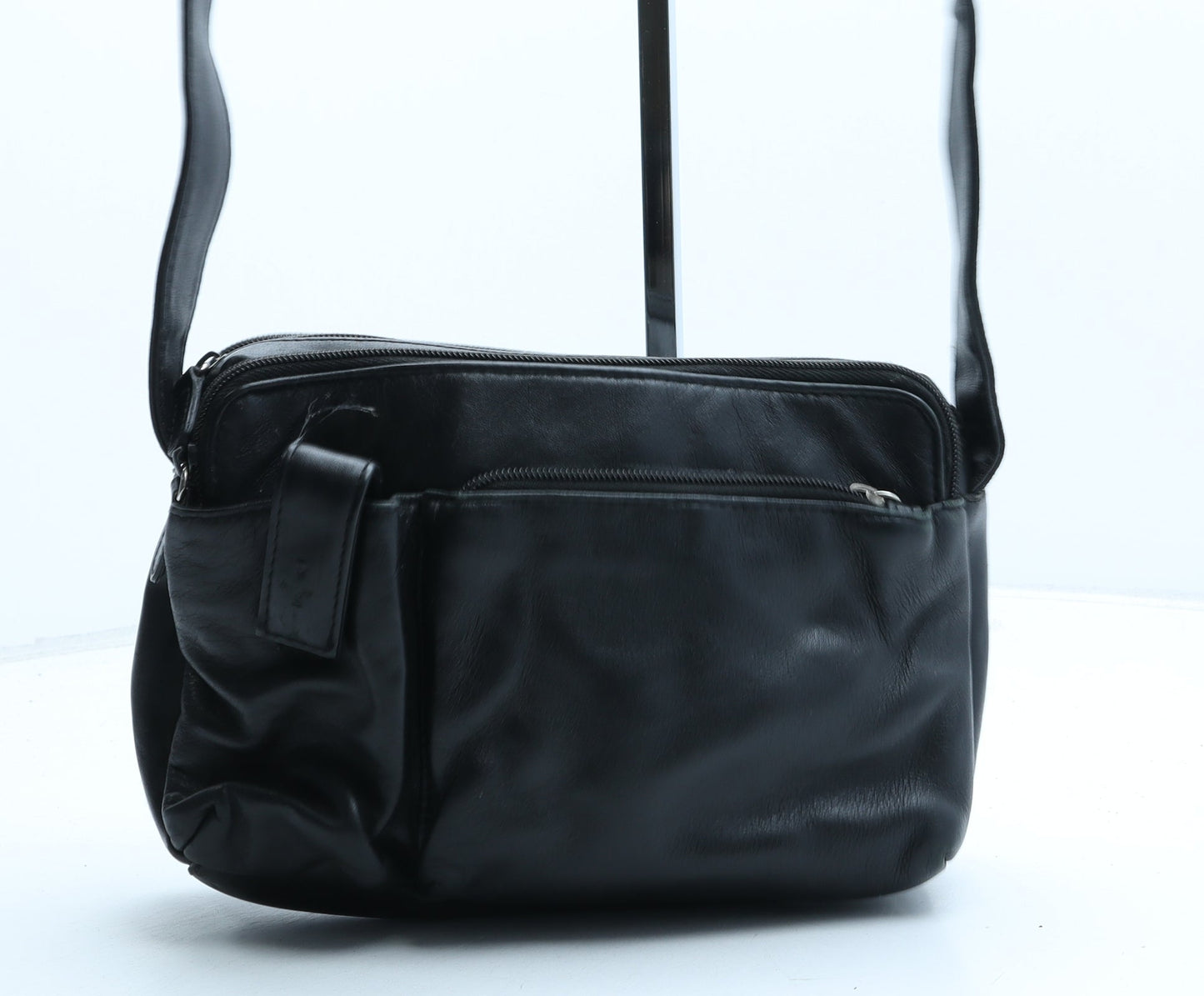 Preworn Womens Black Polyurethane Crossbody Size Small