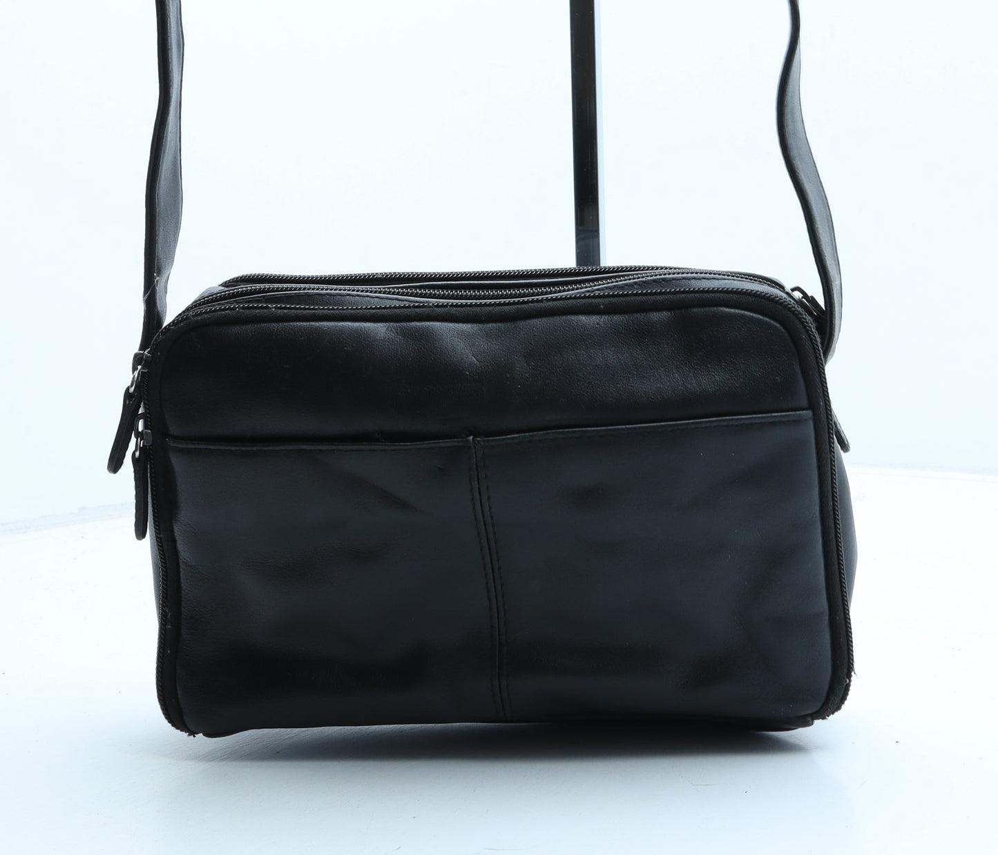 Preworn Womens Black Polyurethane Crossbody Size Small