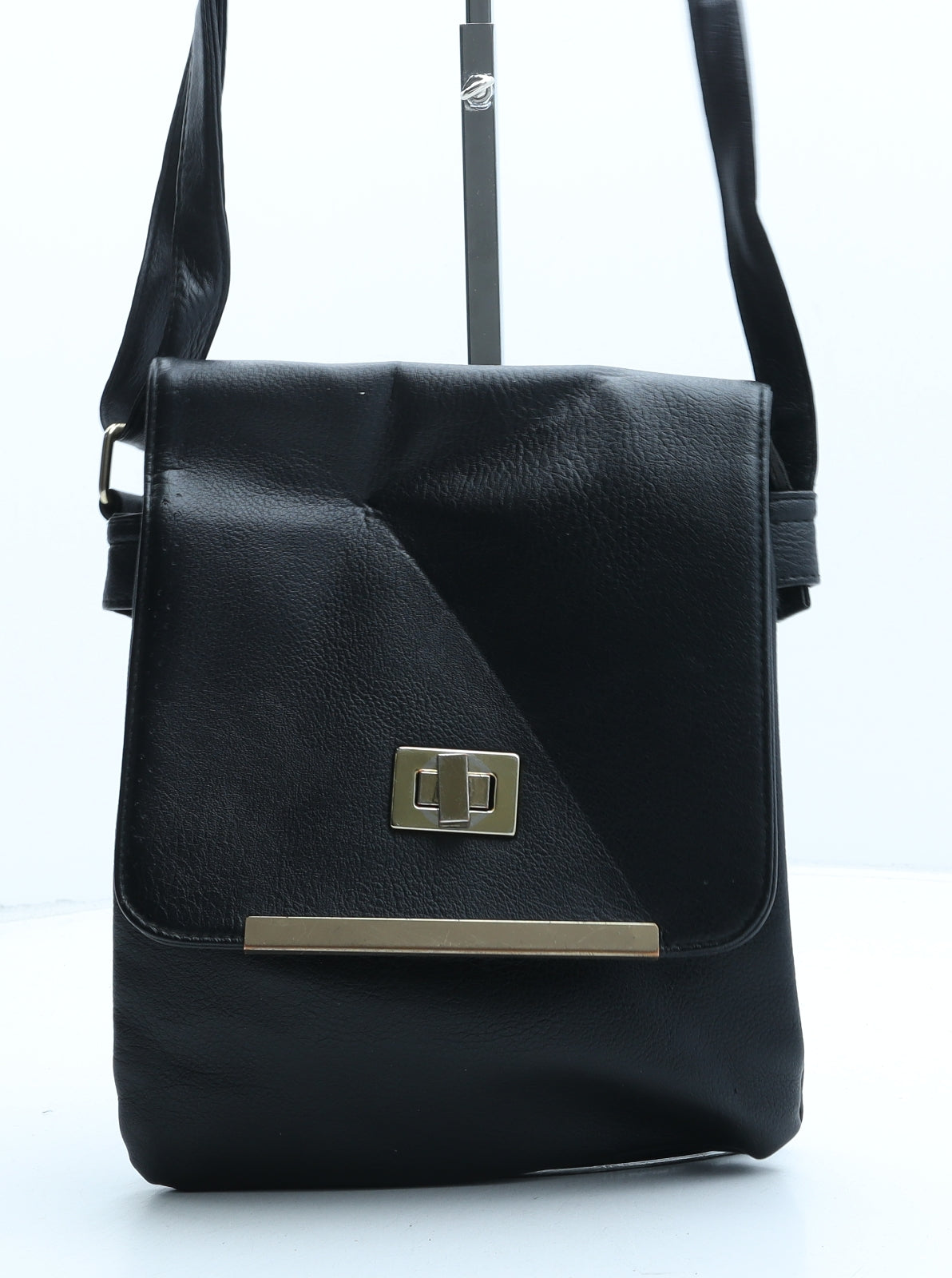 Preworn Womens Black Polyurethane Crossbody Size Small