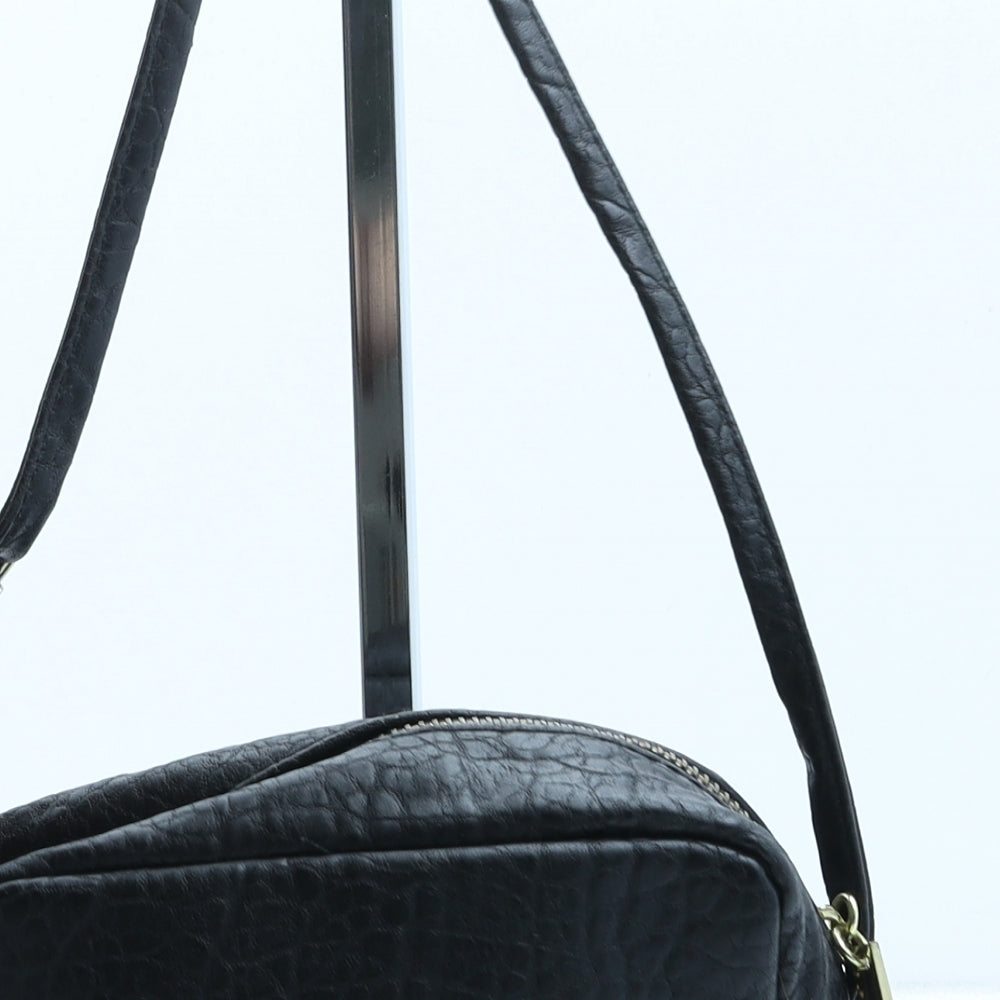 Preworn Womens Black Polyurethane Crossbody Size Small