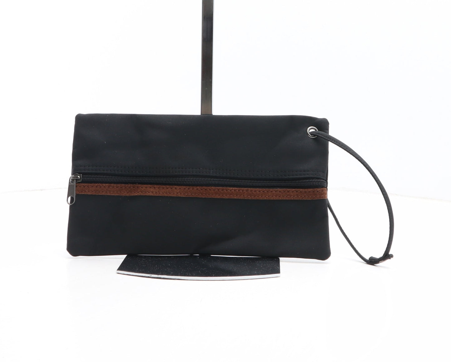 Preworn Womens Black Polyester Clutch Size Small