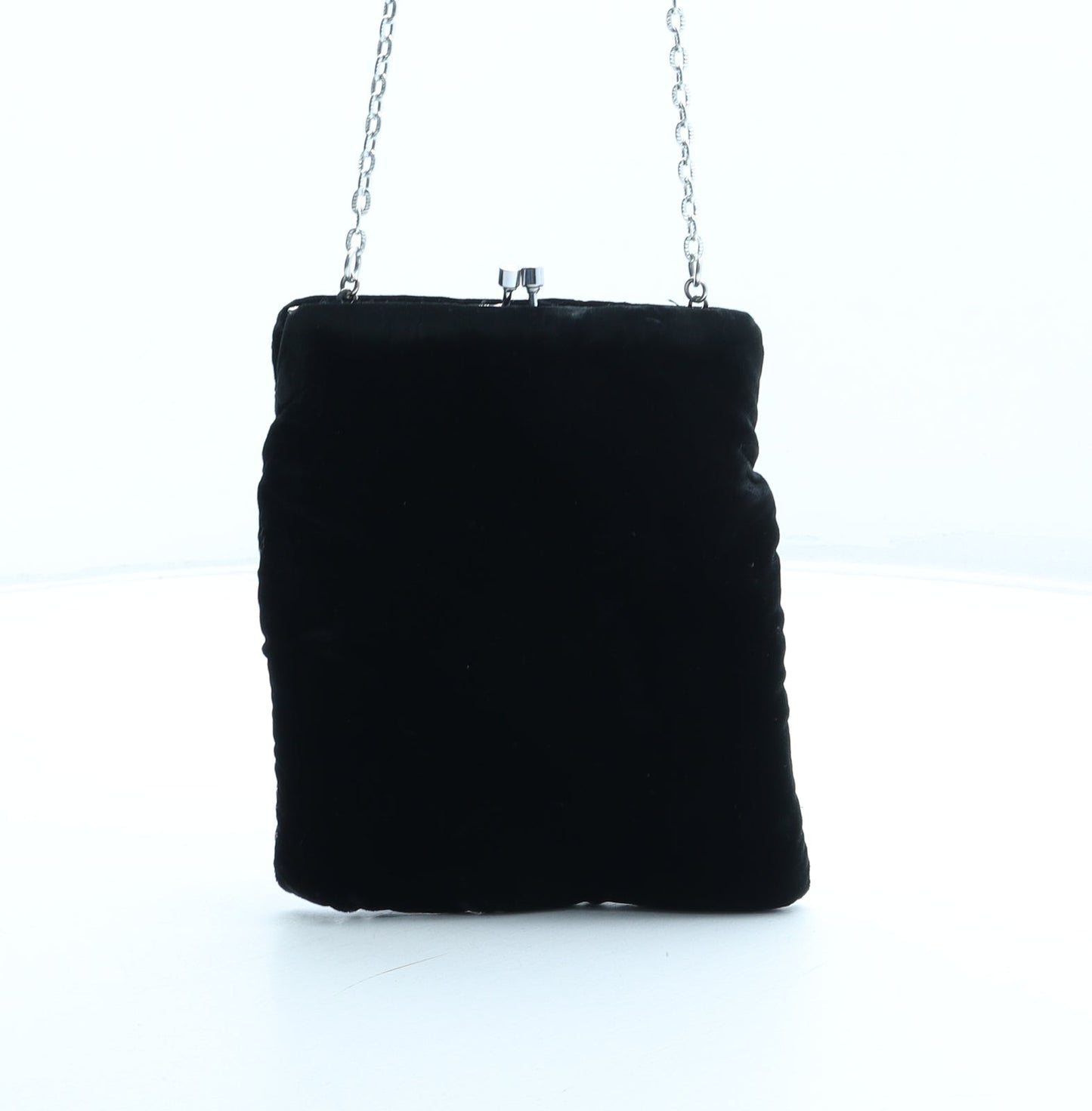Preworn Womens Black Polyester Clutch Size Small