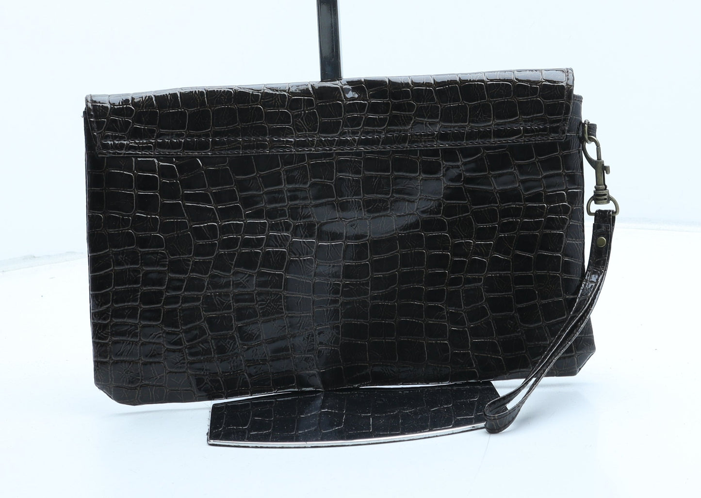Preworn Womens Brown Polyurethane Clutch Size Small - Croc Texture