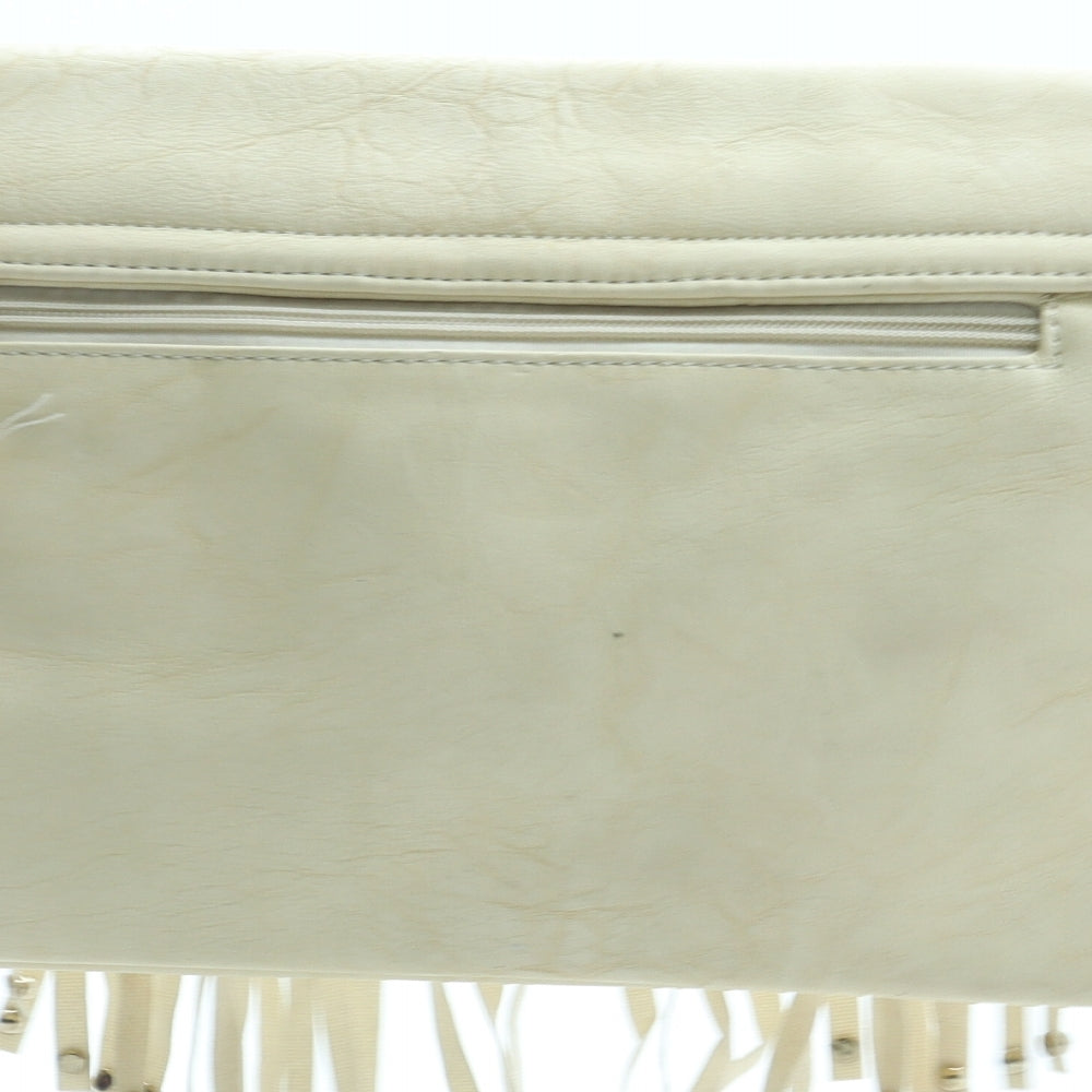 Preworn Womens Beige Polyurethane Shoulder Bag Size Small