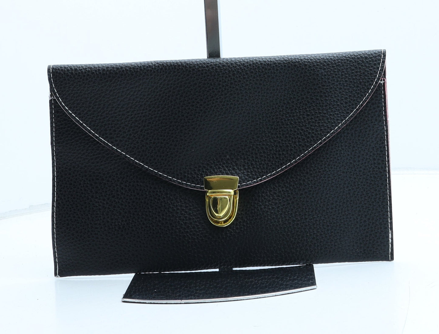 Preworn Womens Black Polyurethane Clutch Size Small