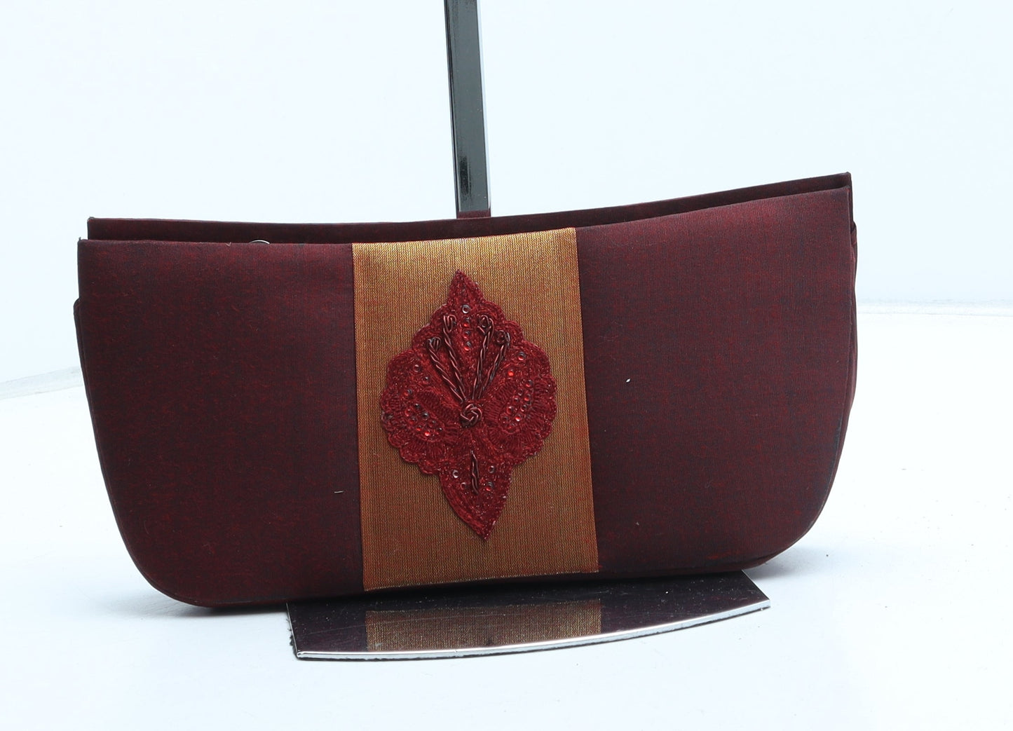 Preworn Womens Red Geometric Polyester Clutch Size Small