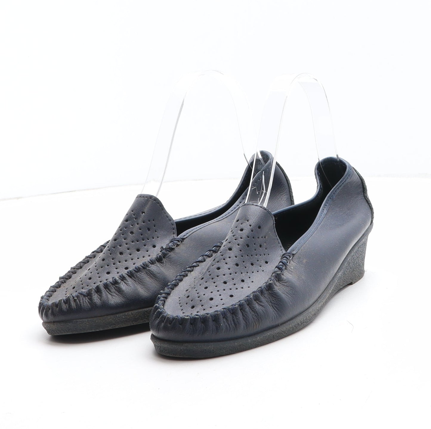 Preworn Womens Blue Leather Slip On Casual UK - UK Size Estimated 3