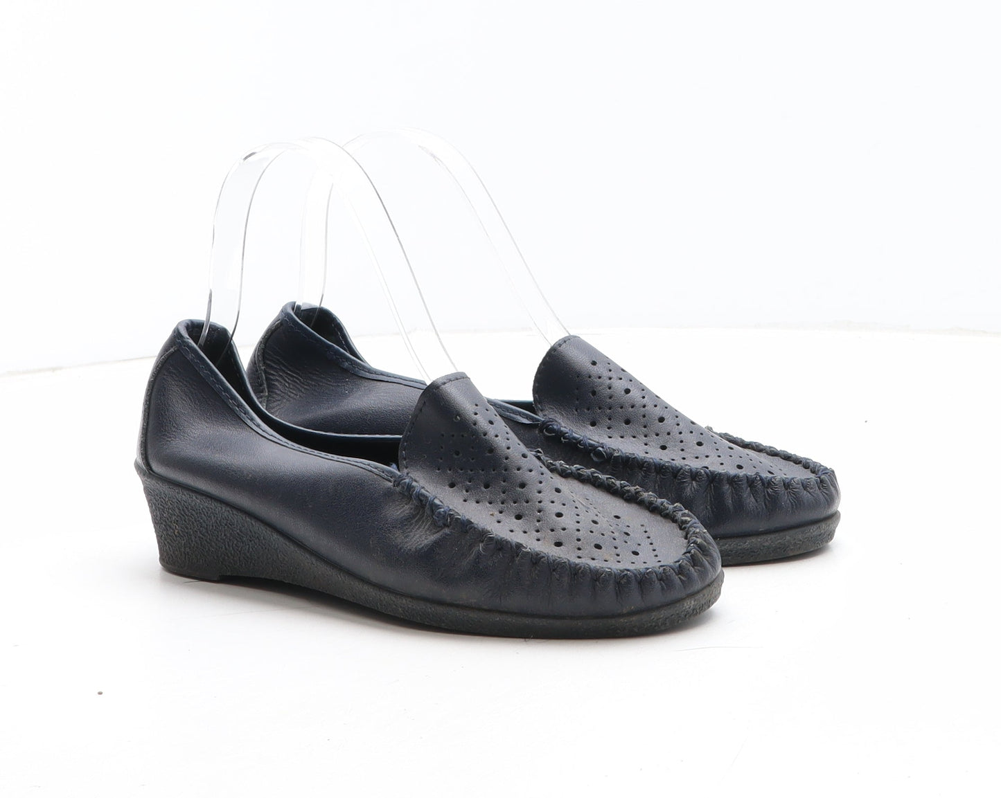 Preworn Womens Blue Leather Slip On Casual UK - UK Size Estimated 3