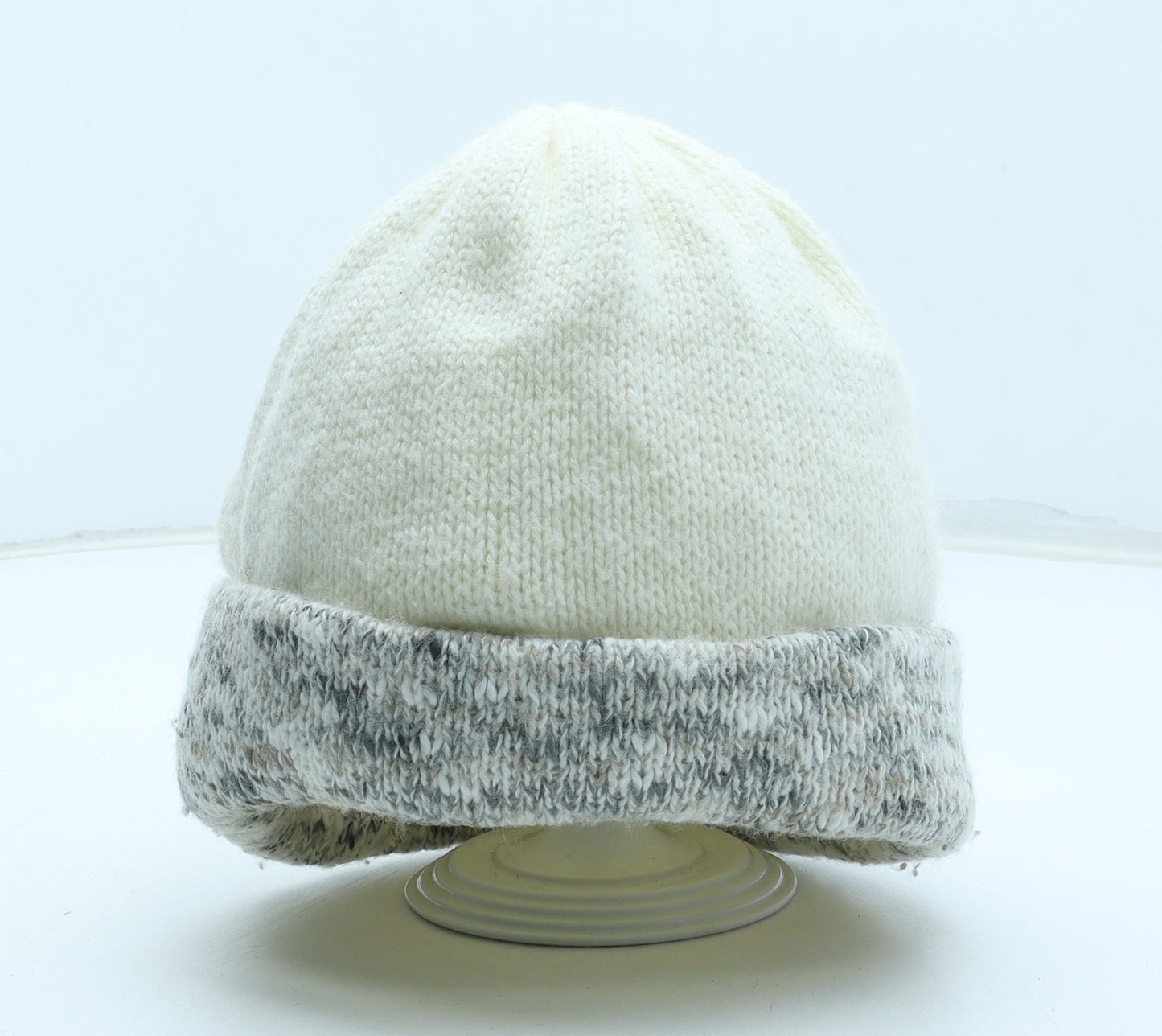 Preworn Womens White Acrylic Beanie One Size