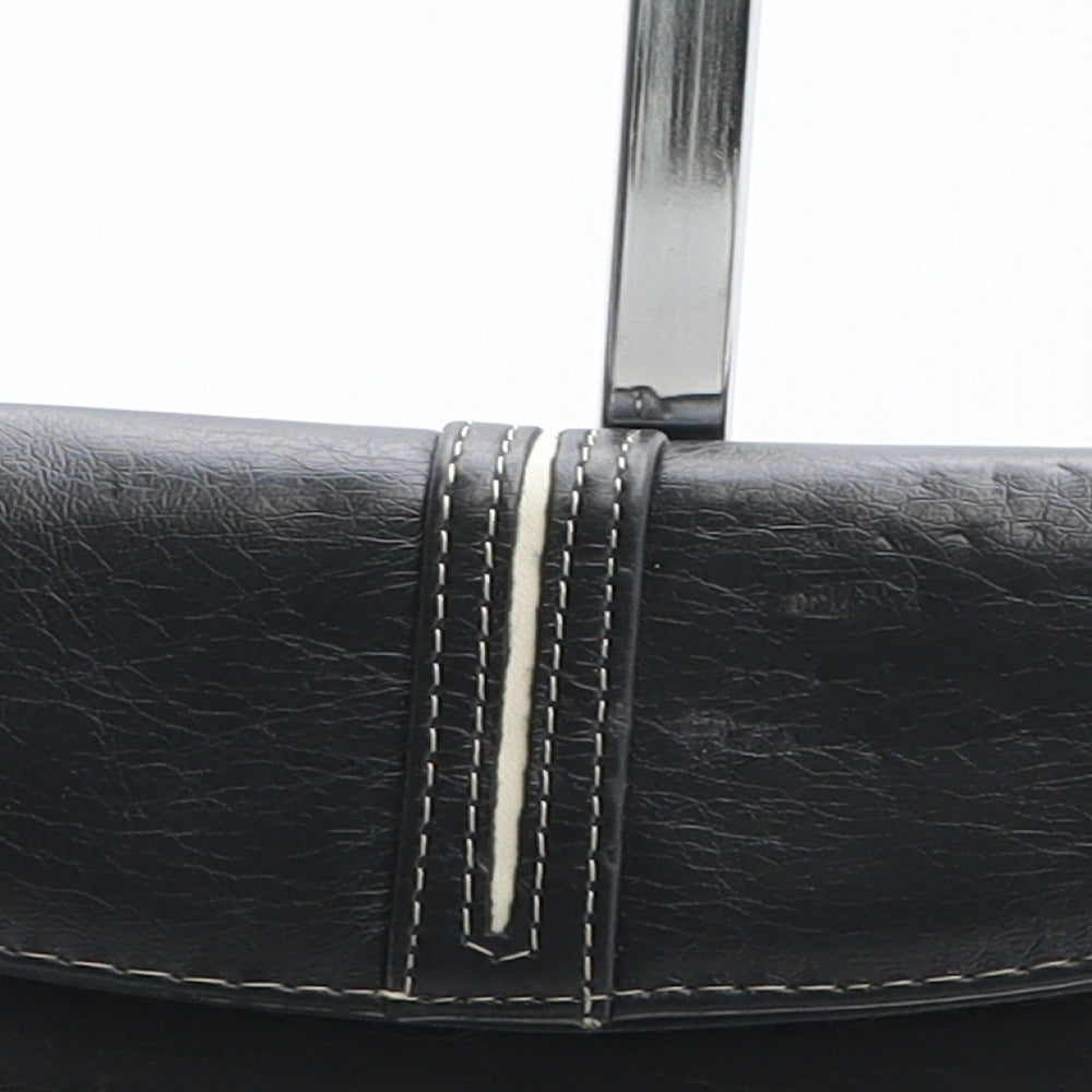 Preworn Womens Black Polyurethane Bow Tie Wallet Size S