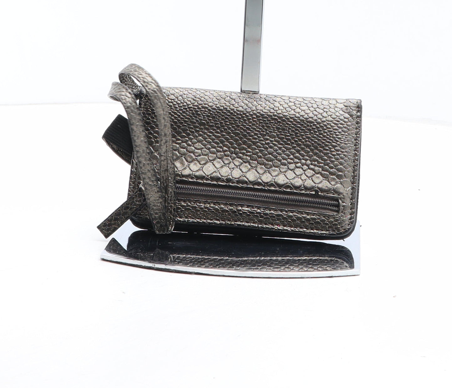 Preworn Womens Grey Polyurethane Bow Tie Wallet Size S - Croc Texture