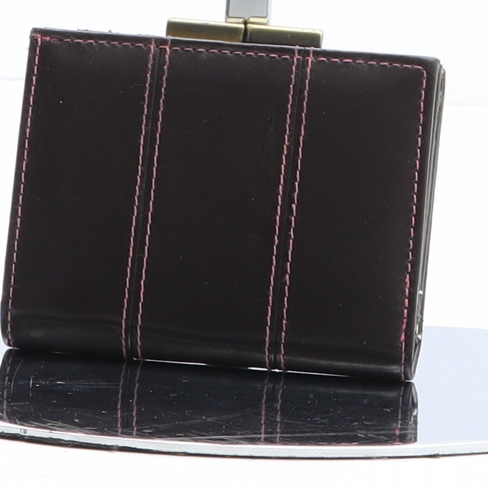 Preworn Womens Brown Polyurethane Bow Tie Wallet Size S