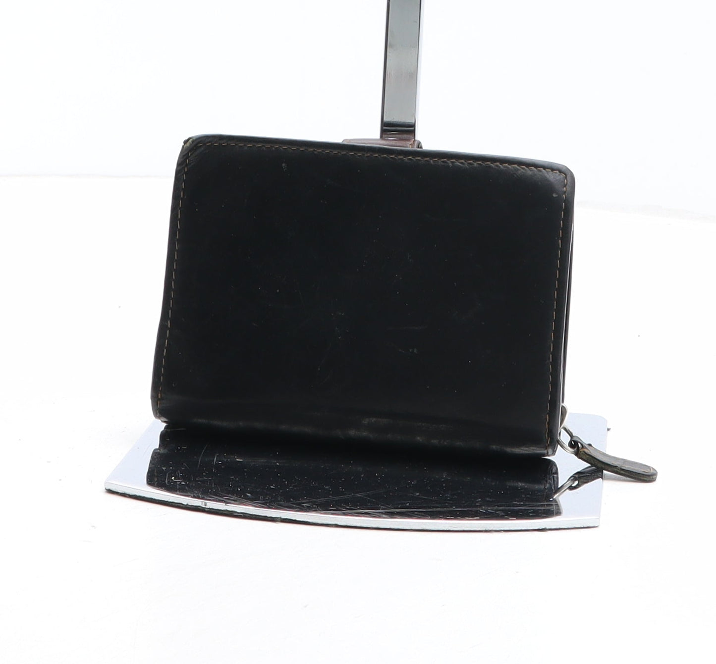 Preworn Womens Black Polyurethane Bow Tie Wallet Size S