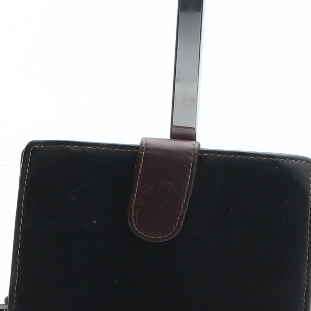 Preworn Womens Black Polyurethane Bow Tie Wallet Size S