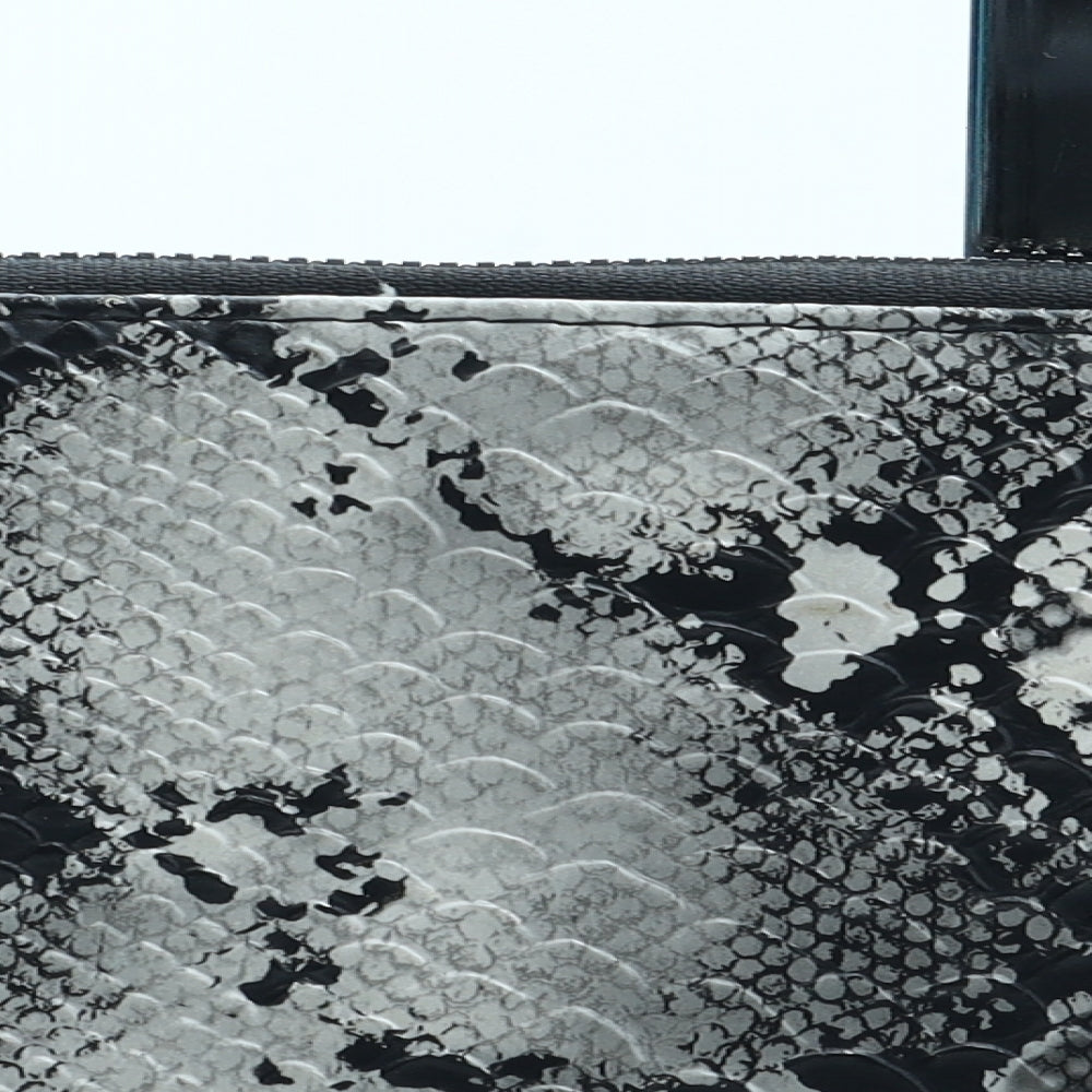 Preworn Womens Black Animal Print Polyurethane Bow Tie Wallet Size M - Snakeskin Pattern