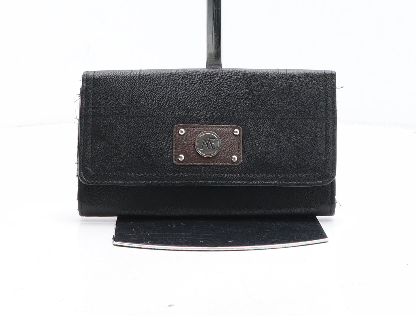 Preworn Womens Black Polyurethane Bow Tie Wallet Size M