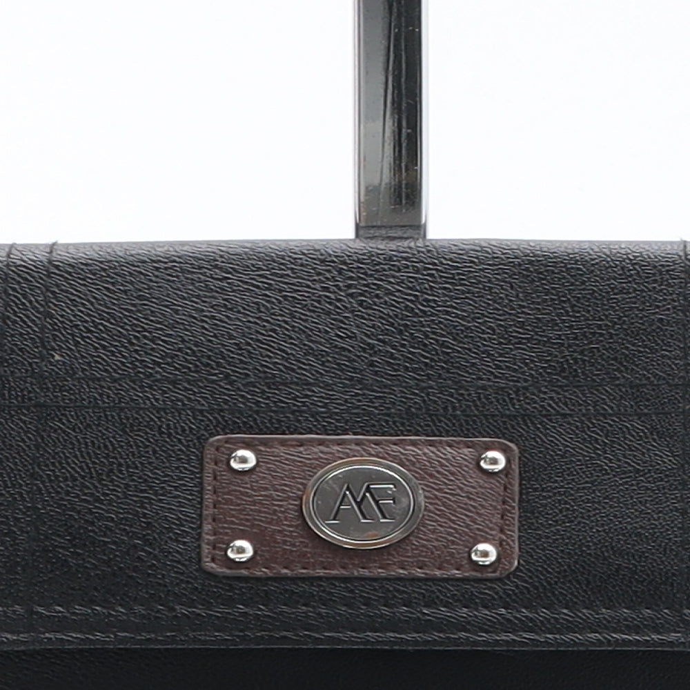 Preworn Womens Black Polyurethane Bow Tie Wallet Size M