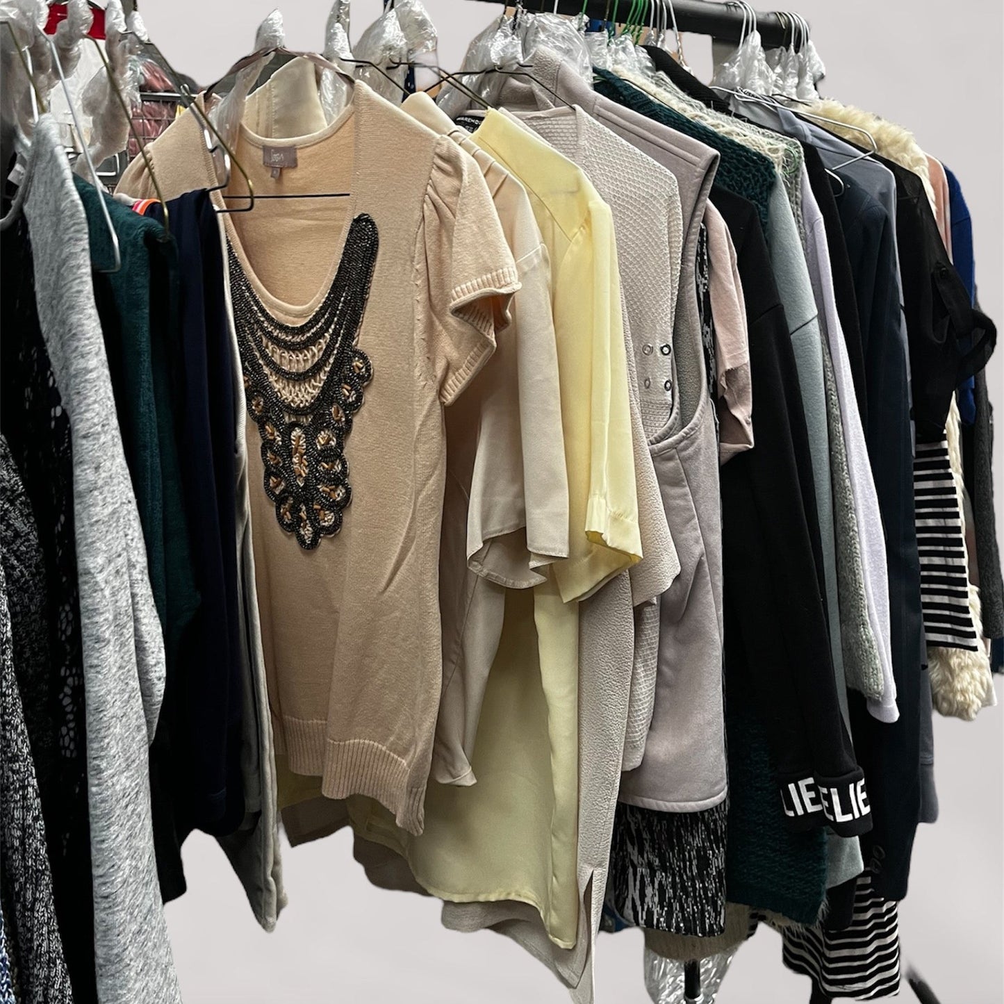 Bulk Quality Pre-Loved Clothing Ex Online Stock