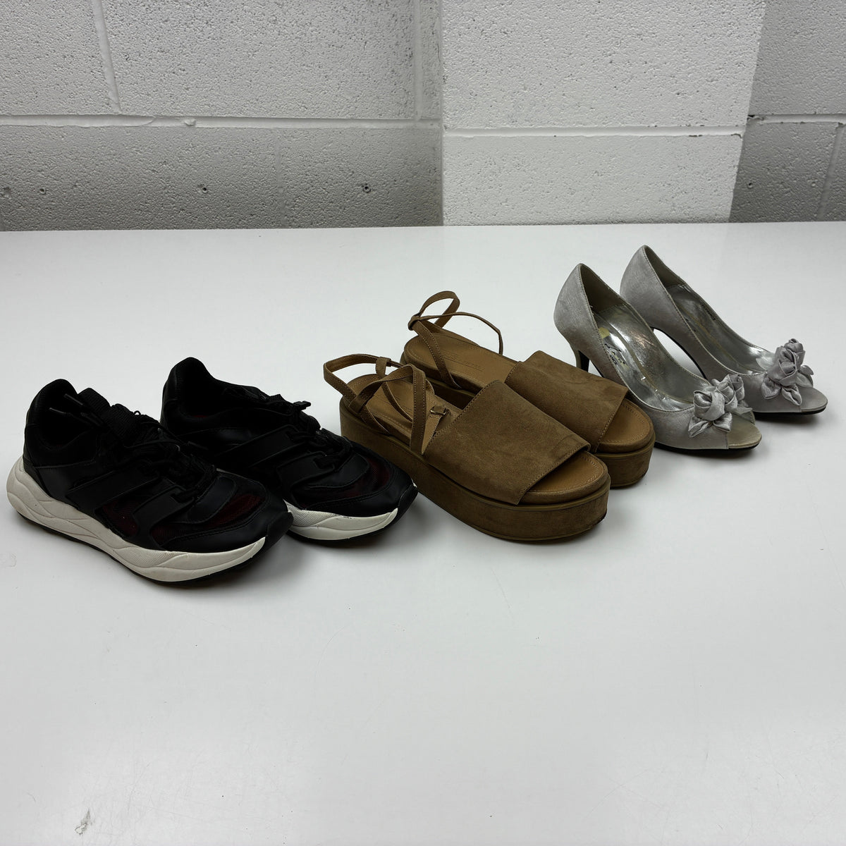 Door2Door Preloved Mixed Footwear 10 Pairs - For Resellers