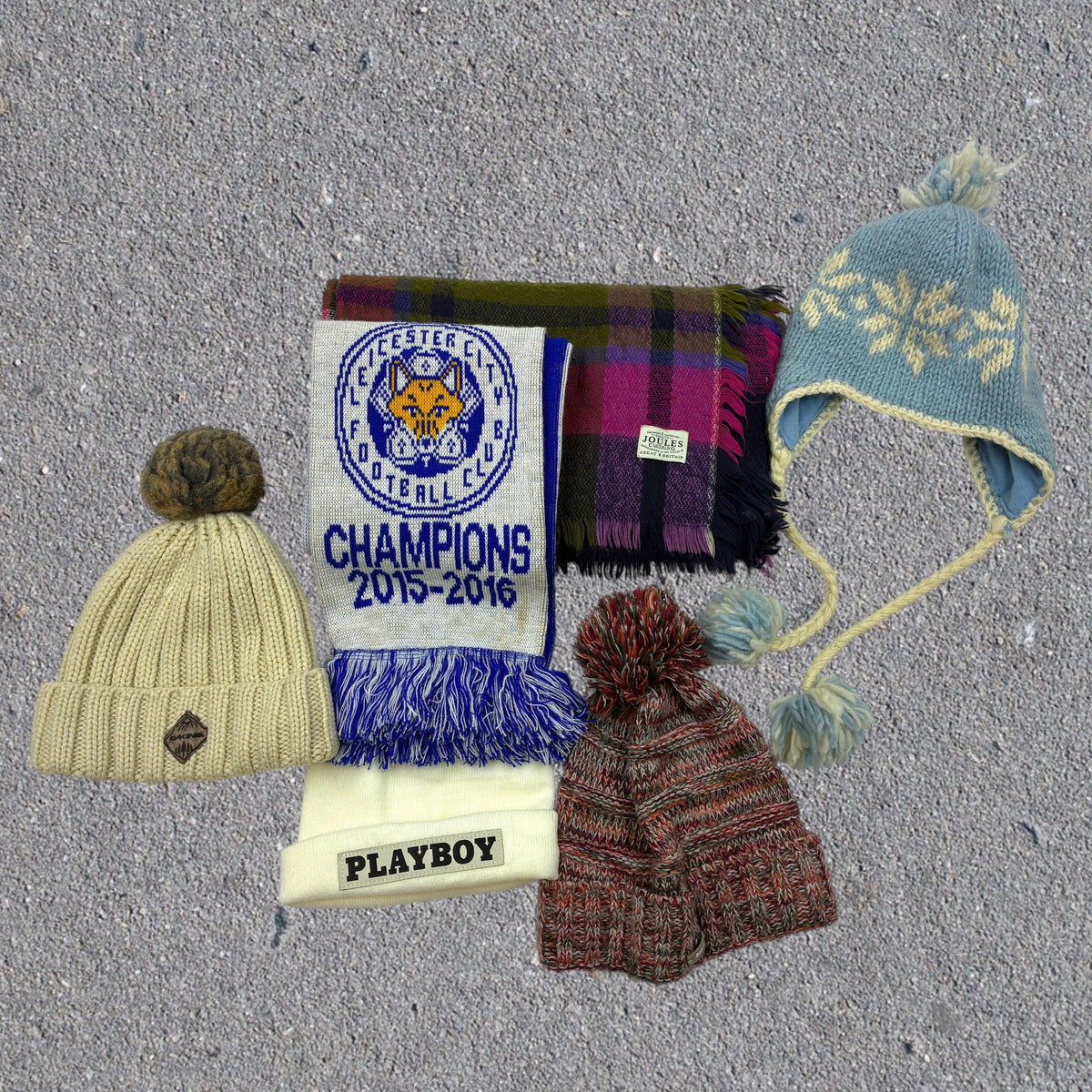 Cash4Clothes Preloved Branded Hats & Scarves 30 Pack - For Resellers