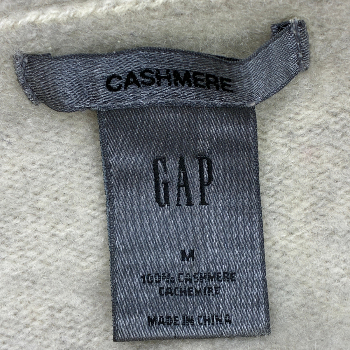 Preloved Cashmere for Craft and Upcycling - 10 Pieces for Resellers