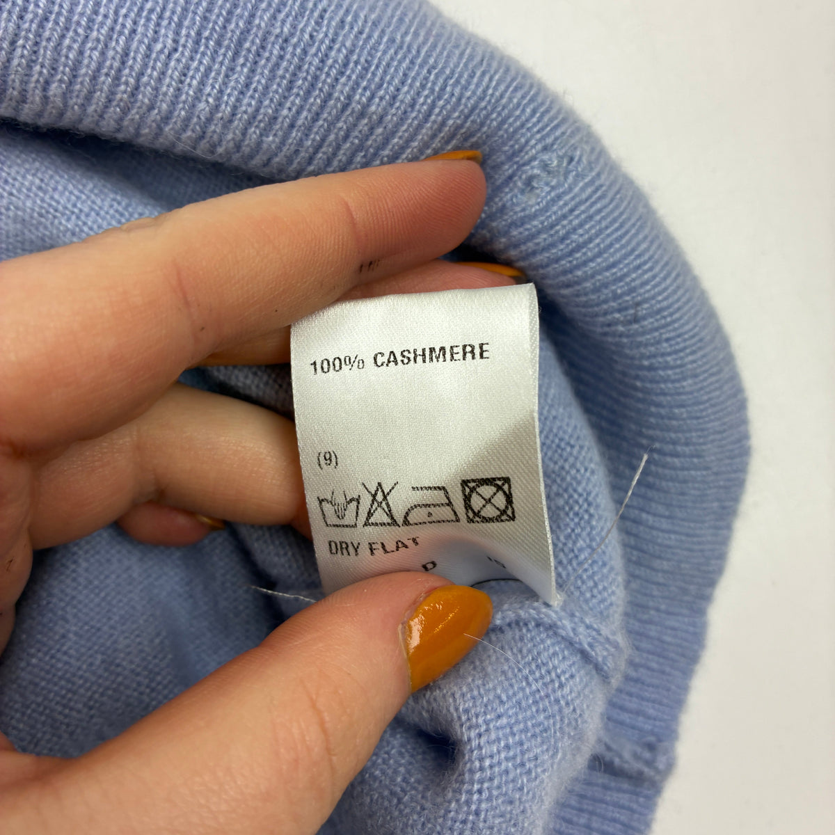 Preloved Cashmere for Craft and Upcycling - 10 Pieces for Resellers