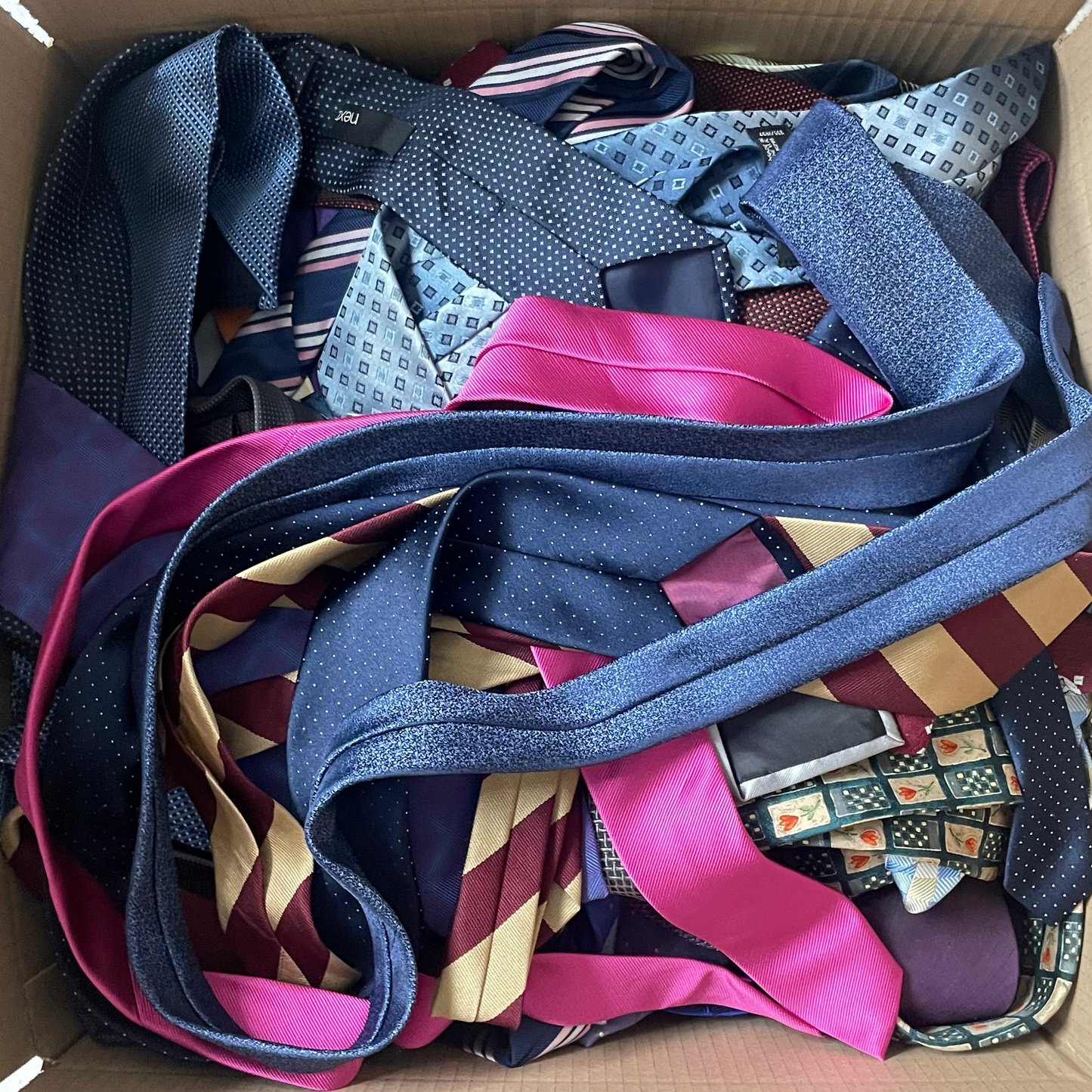 Preloved Mens Ties for Resale or Craft - 200 Piece, 40p/Tie