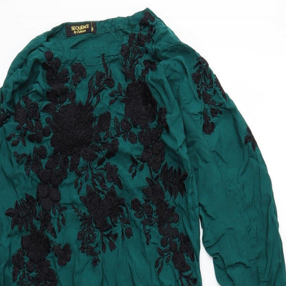 Close-up detail of SEQUENCE women’s grey floral shift, size S