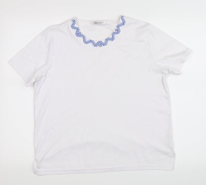 Additional front view of Elizabeth Scott women’s white basic t-shirt, size S