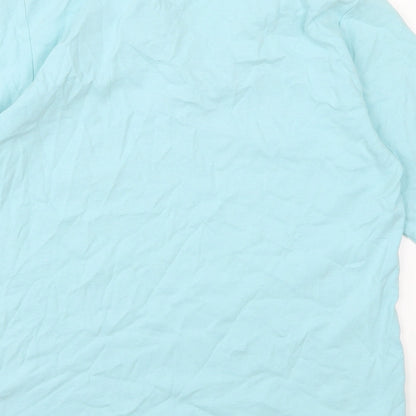Brand and care label for Isle Essentials women’s blue basic t-shirt, size M