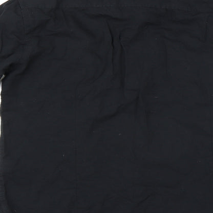 Brand and care label for dreamweaver men’s black button-up, size 14