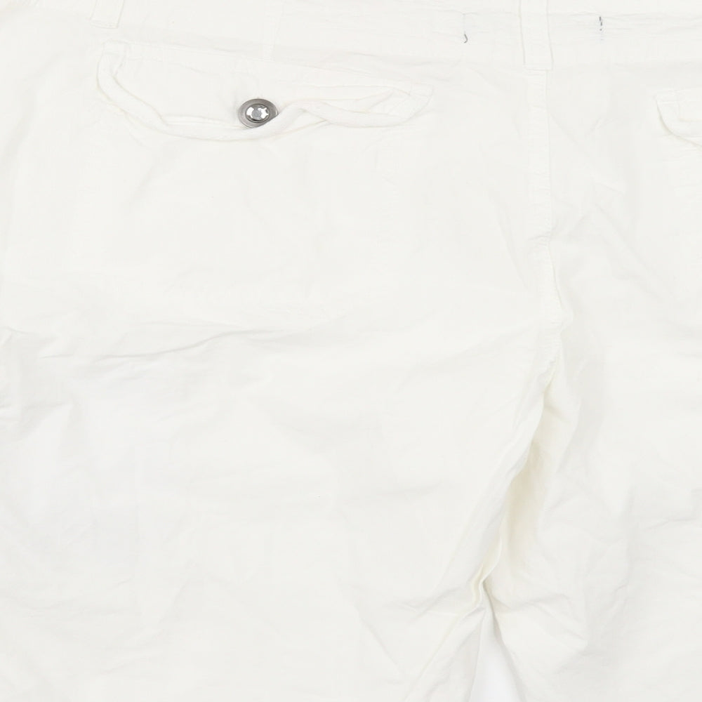 Preworn Womens White   Cargo Shorts Size 44 in
