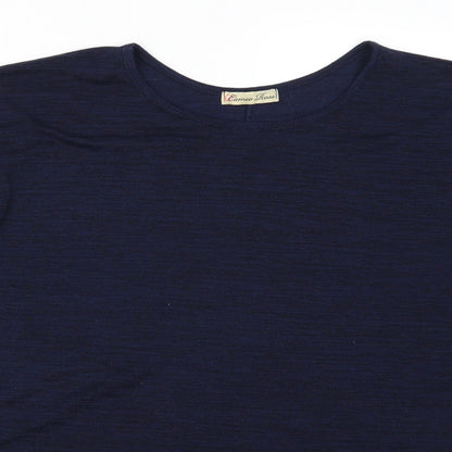 Close-up detail of Cameo Rose women’s blue basic t-shirt, size M