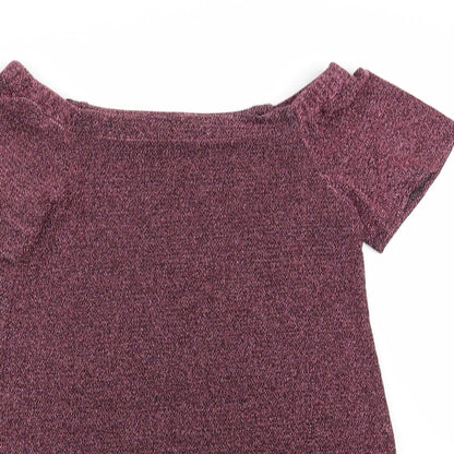 Close-up detail of New Look women’s pink a-line, size UK 8