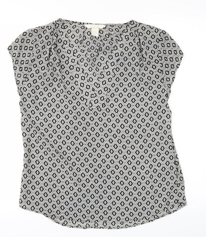 Additional front view of H&M women’s black basic t-shirt, size UK 8