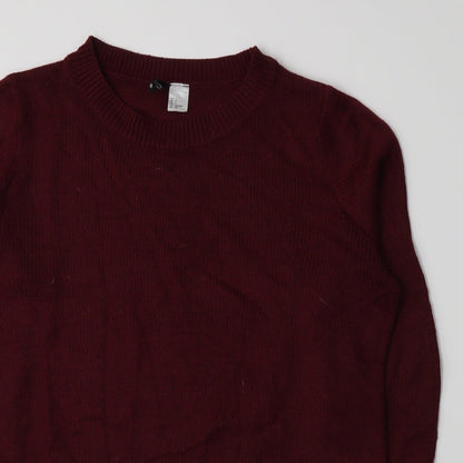 Close-up detail of Divided by H&M women’s red knit jumper, size S